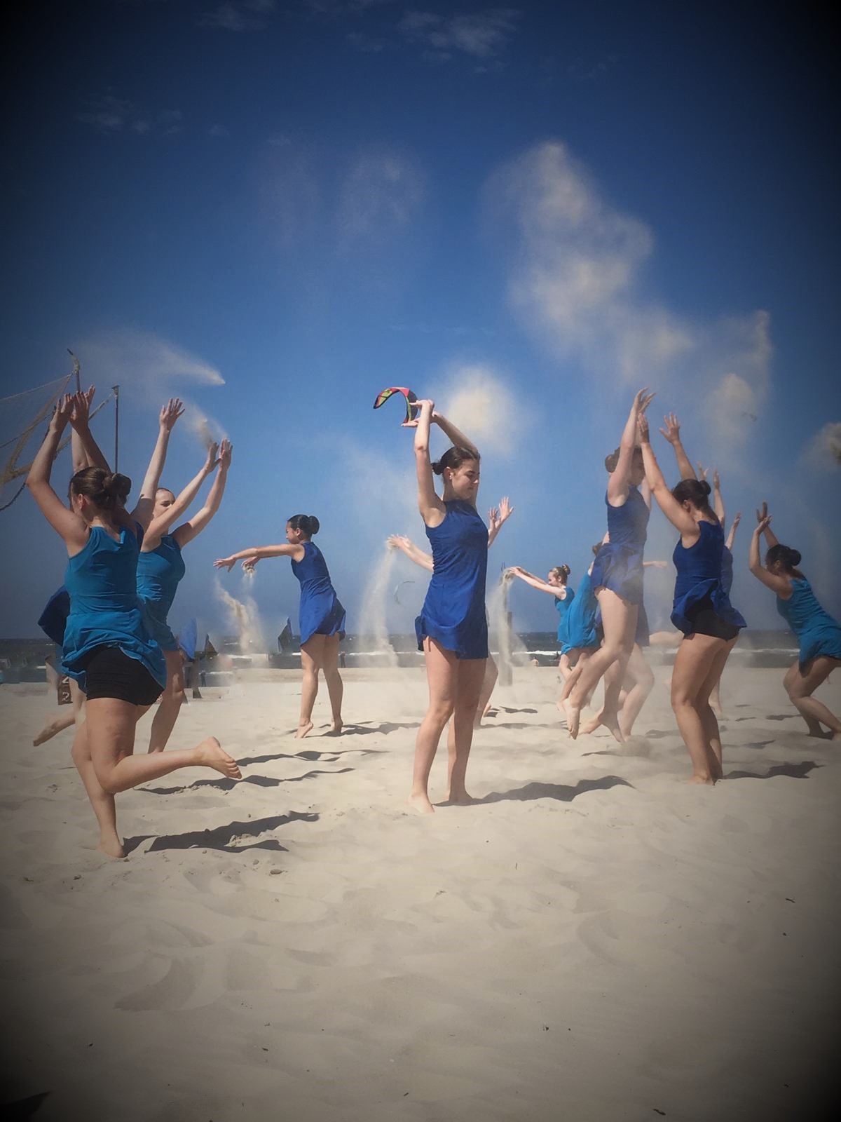 Pardans en Pardeux dansen eigen werk