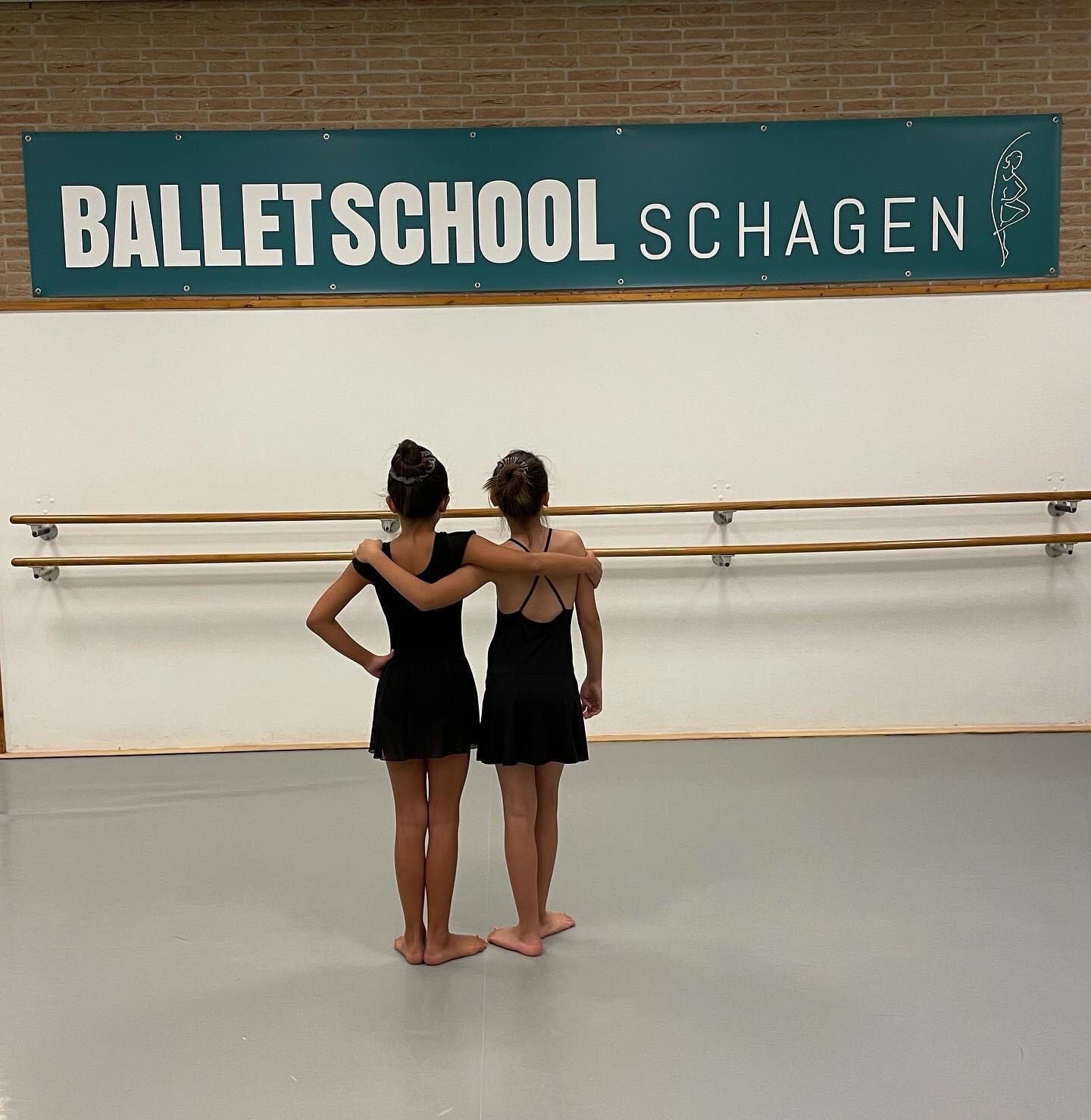 Openbare lessen bij de lessen van alle kinderen en jongeren...